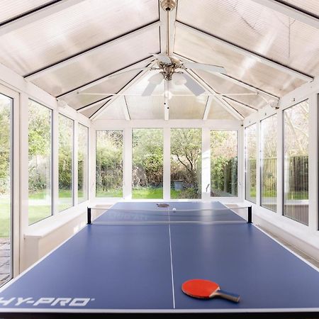 Ping-Pong Paradise Crawley  Zewnętrze zdjęcie