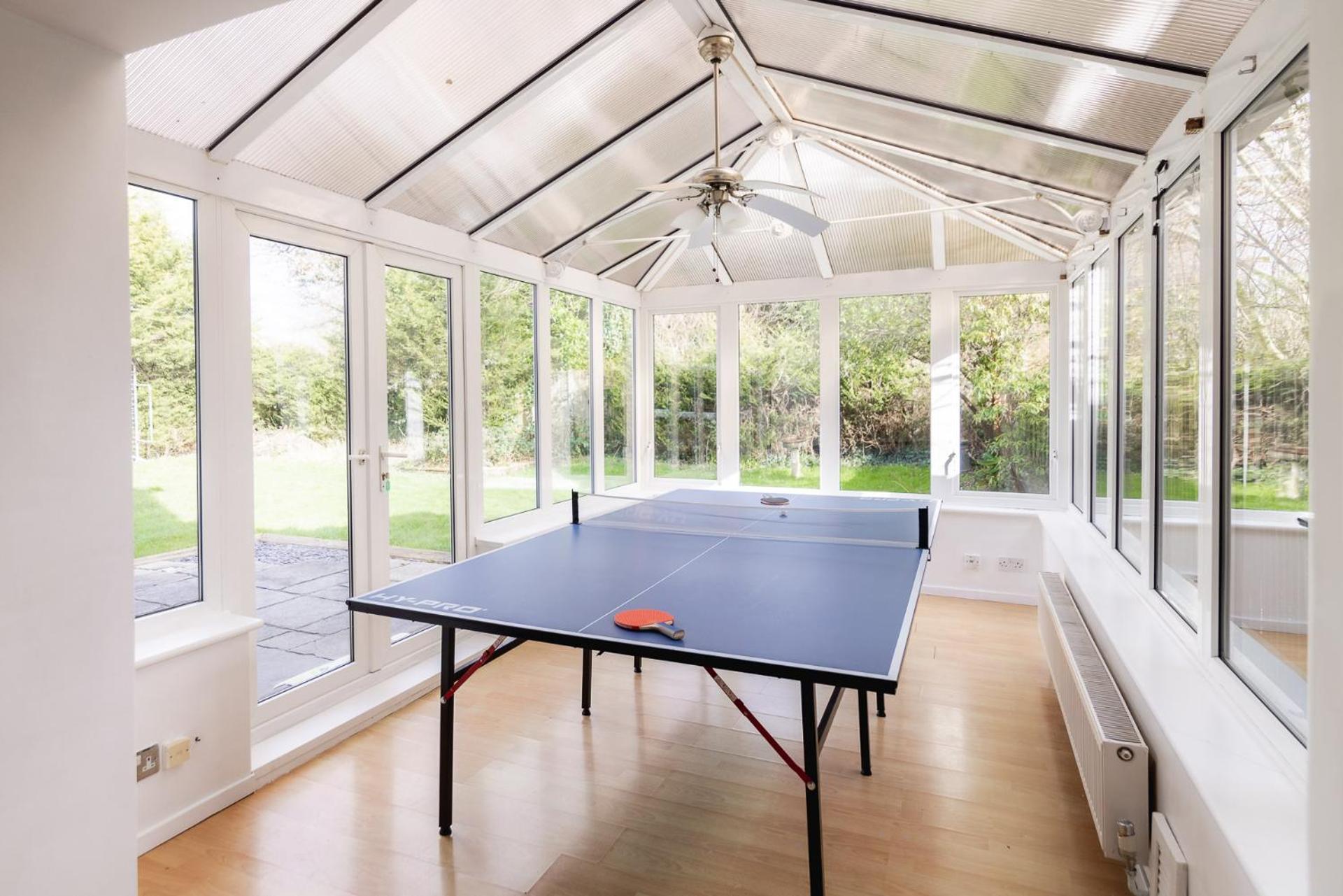 Ping-Pong Paradise Crawley  Zewnętrze zdjęcie